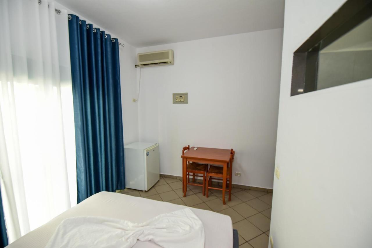 Koa Hotel Durrës Exterior foto